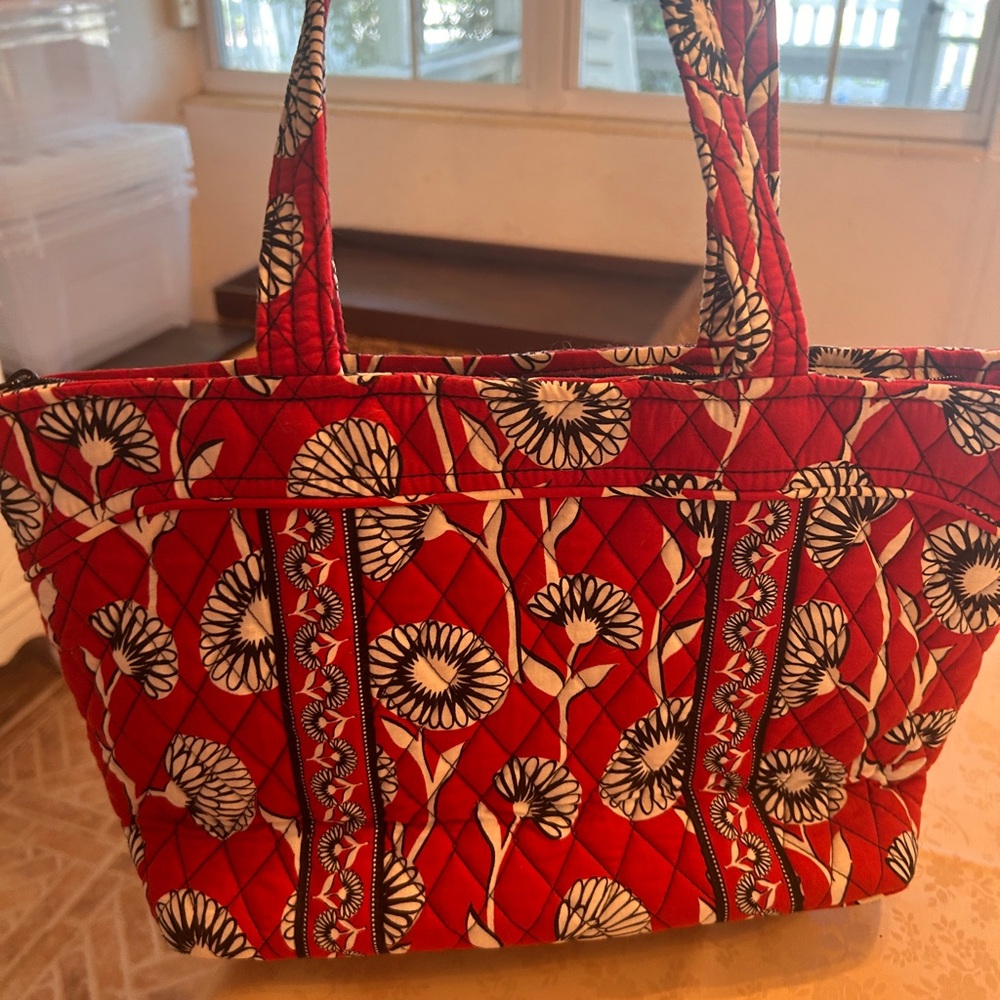 Vera Bradley Deco Daisy Large Quilted Bag